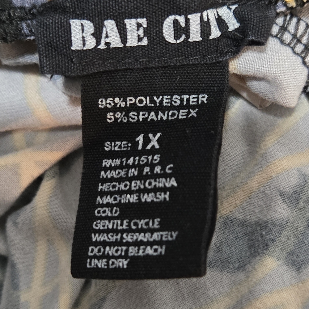 BAE CITY Gray & Black Joggers, Size 1X - Picture 5 of 6